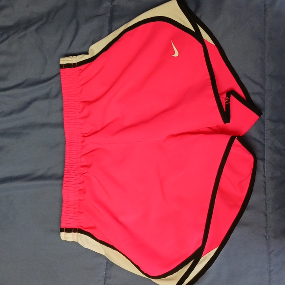 Girls nike shorts